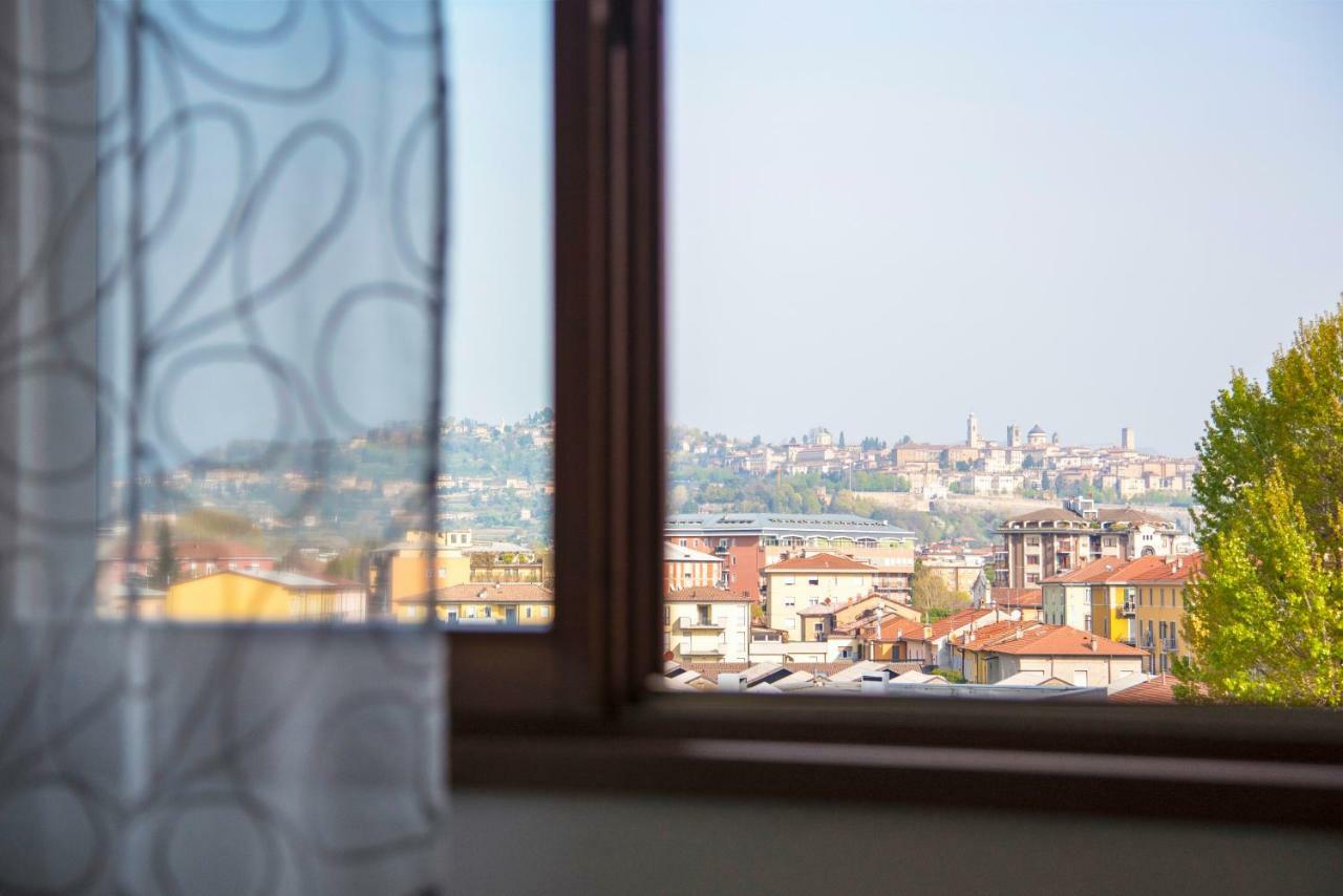 Chic Panoramic Apartment Bergamo Exterior photo